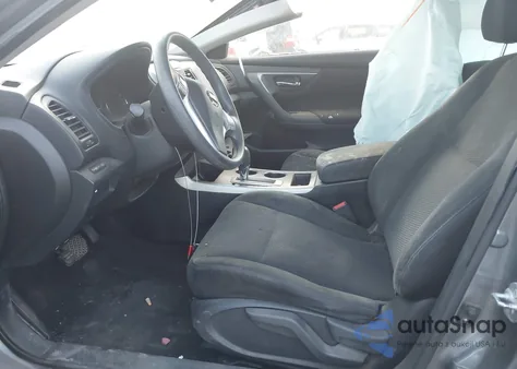 2015 Nissan Altima 2.5 из США, поврежденный, VIN 1N4AL3AP2FC178062